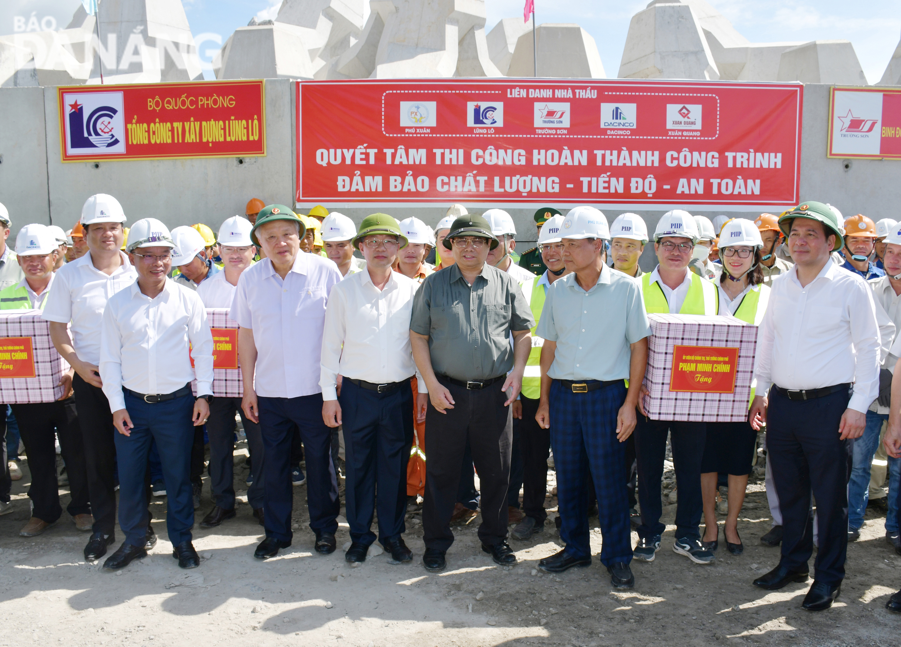 thu tuong lam viec voi da nang 24