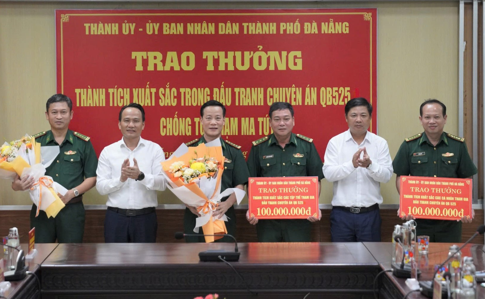 thuong chuyen an qb525 1