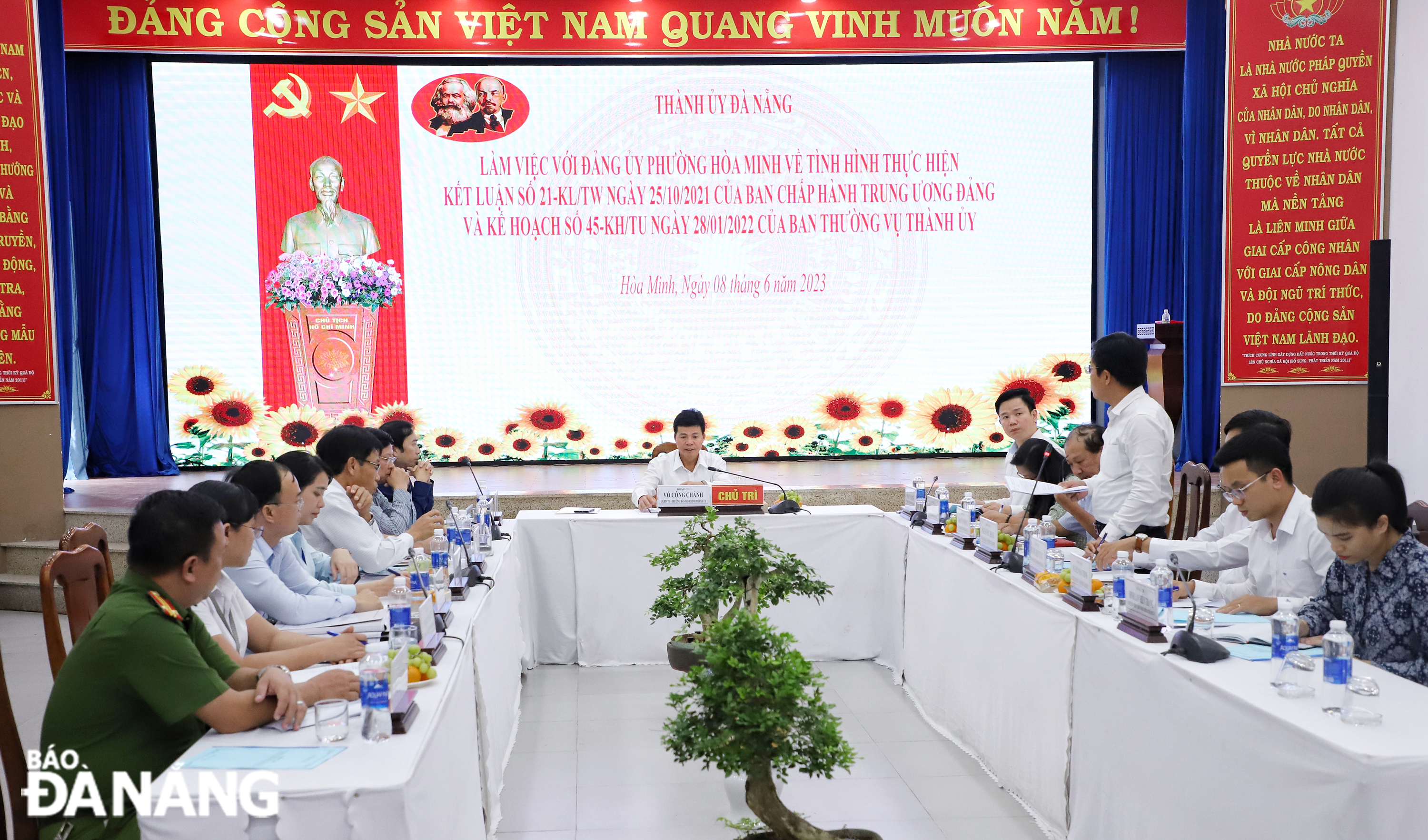 thuong truc thanh uy lam viec voi phuong hoa minh 1