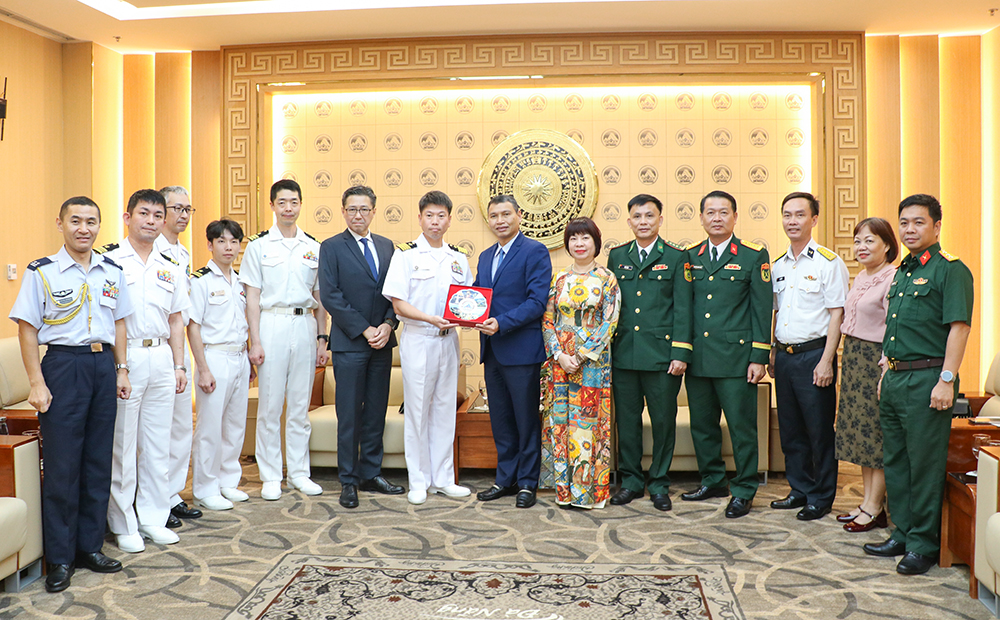 tiap tau suzunami nhat ban 1