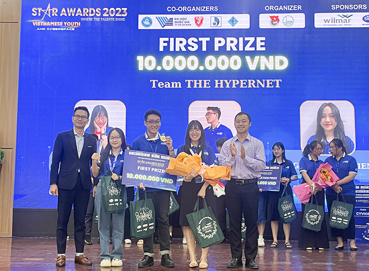 tieng anh trong sinh vien star awards 2023