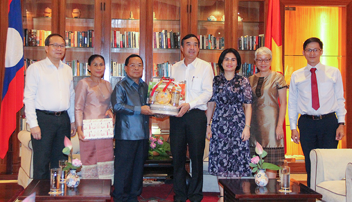 tiep bi thu trung uong dang nhan dan cach mang lao