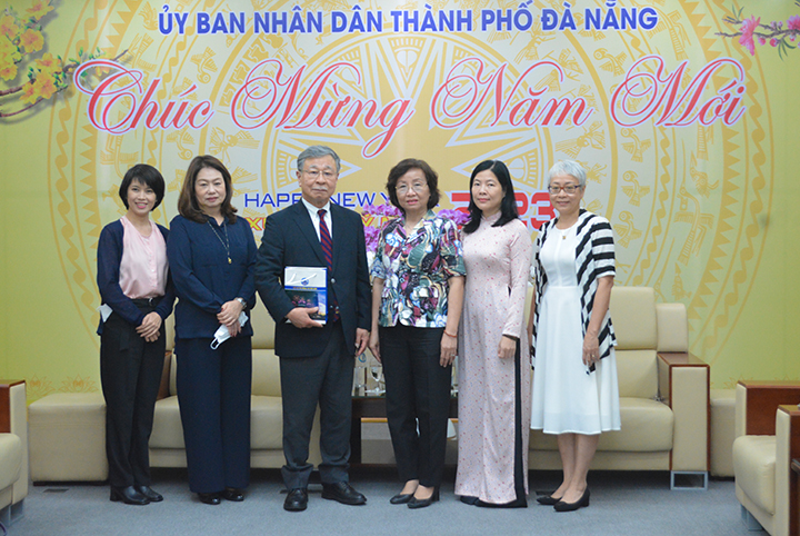 tiep dai hoc tinh lap nagasaki 1
