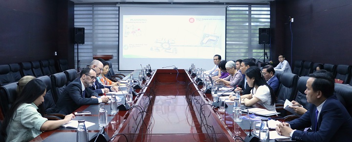 tiep dai su thuy si 1
