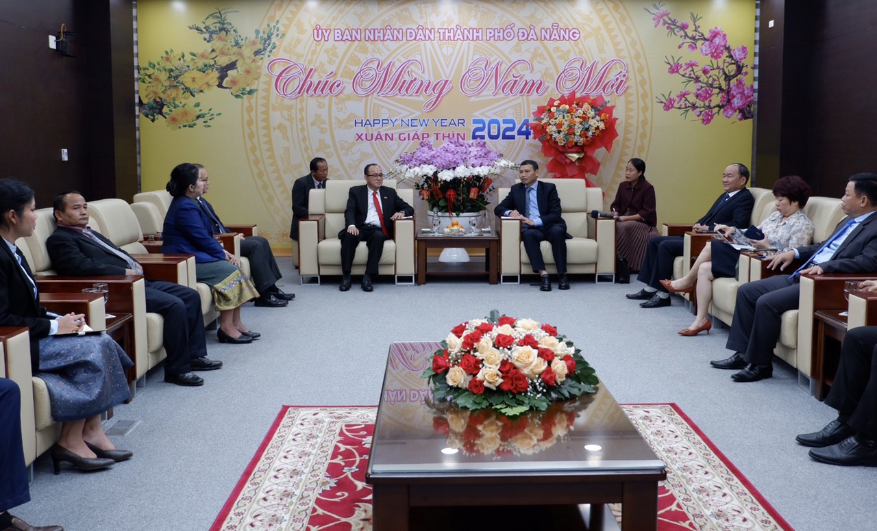 tiep doan champasak ngay 3001