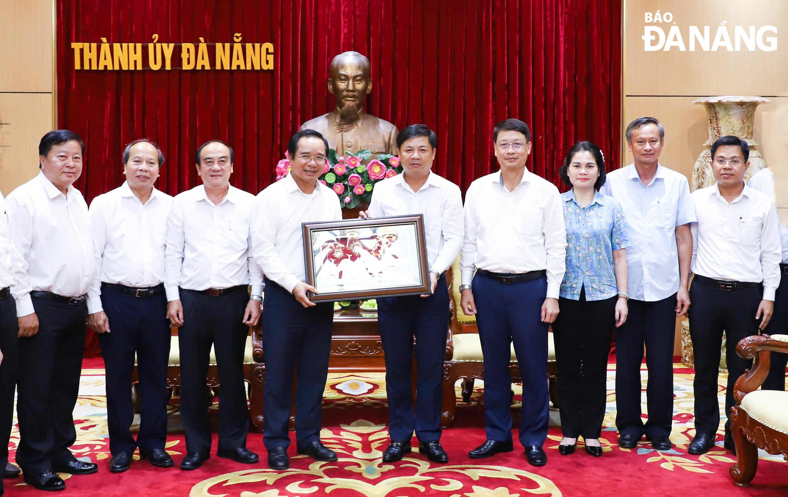 tiep lanh dao tinh long an