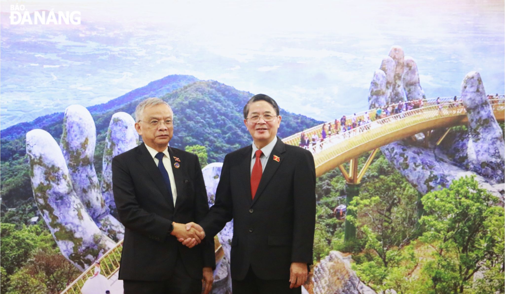 tiep pho chu tich quoc hoi lao 0509