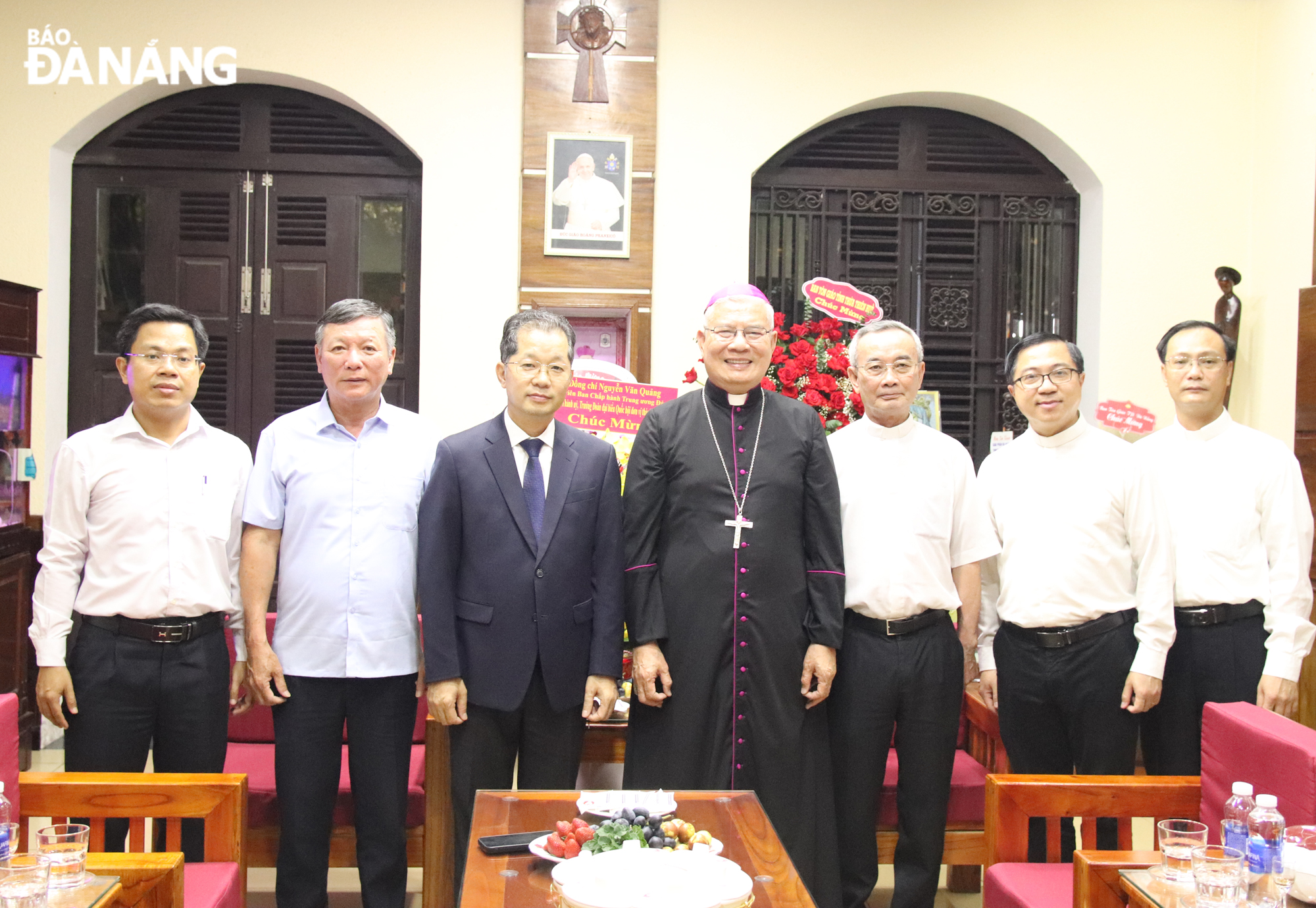 tiep tong giam muc pho tong giao phan hue 1