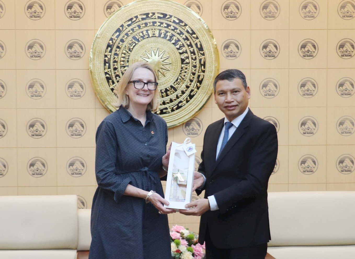 tiep tong lanh su australia 8 2025 1