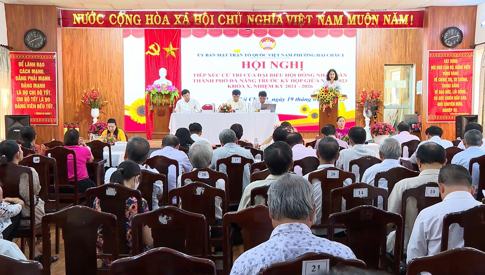 tiep xuc cu tri phuong hai chau 1