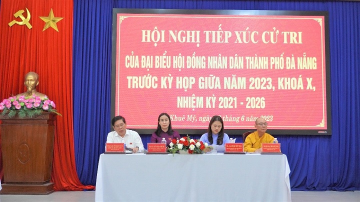 tiep xuc cu tri phuong khue my
