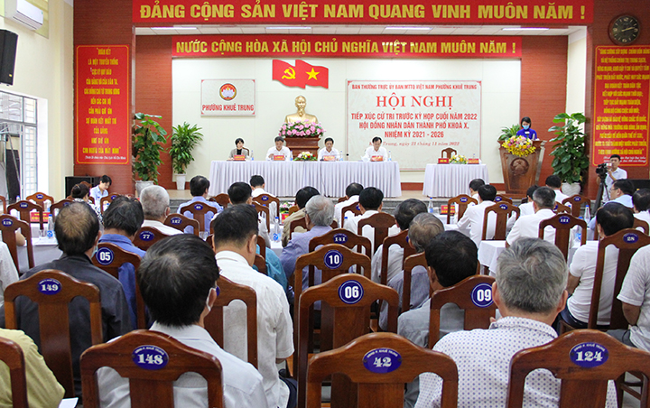 tiep xuc cu tri phuong khue trung