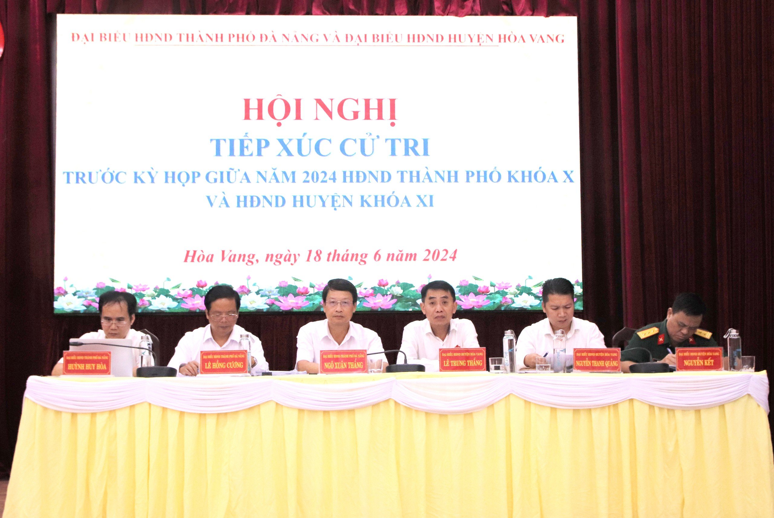 tiep xuc cu tri xa hoa phong ngay 180624