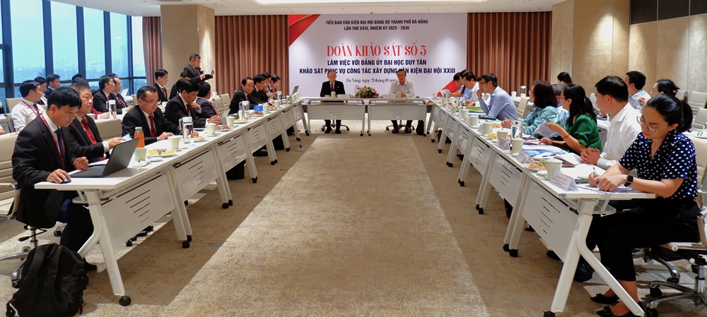 tieu ban van kien lam viec voi dai hoc duy tan