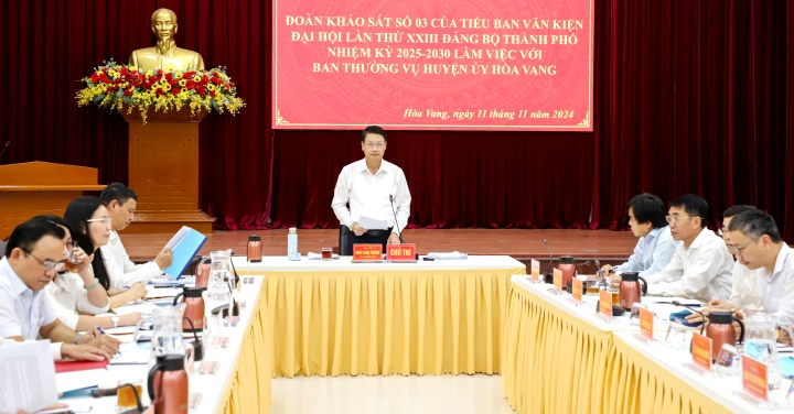 tieu ban van kien lam viec voi huyen uy hoa vang 111124