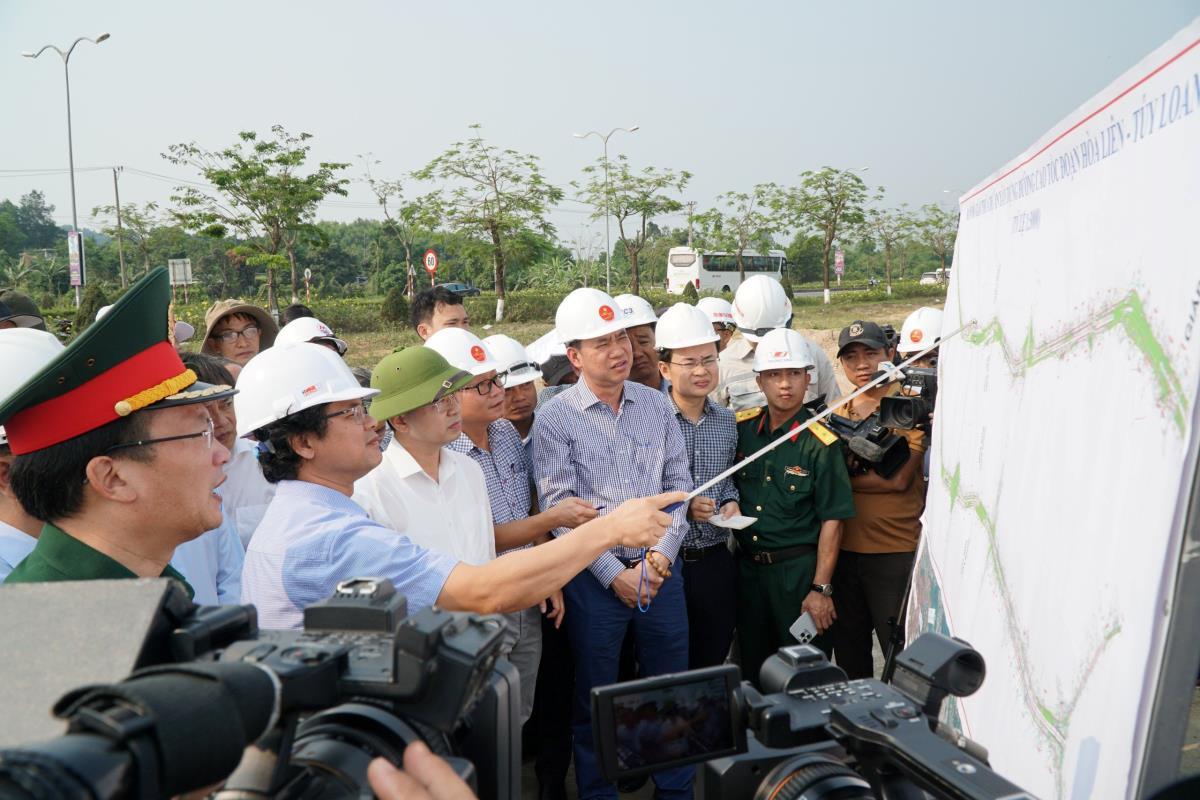 to giai phong mat bang du an hoa lien tuy loan