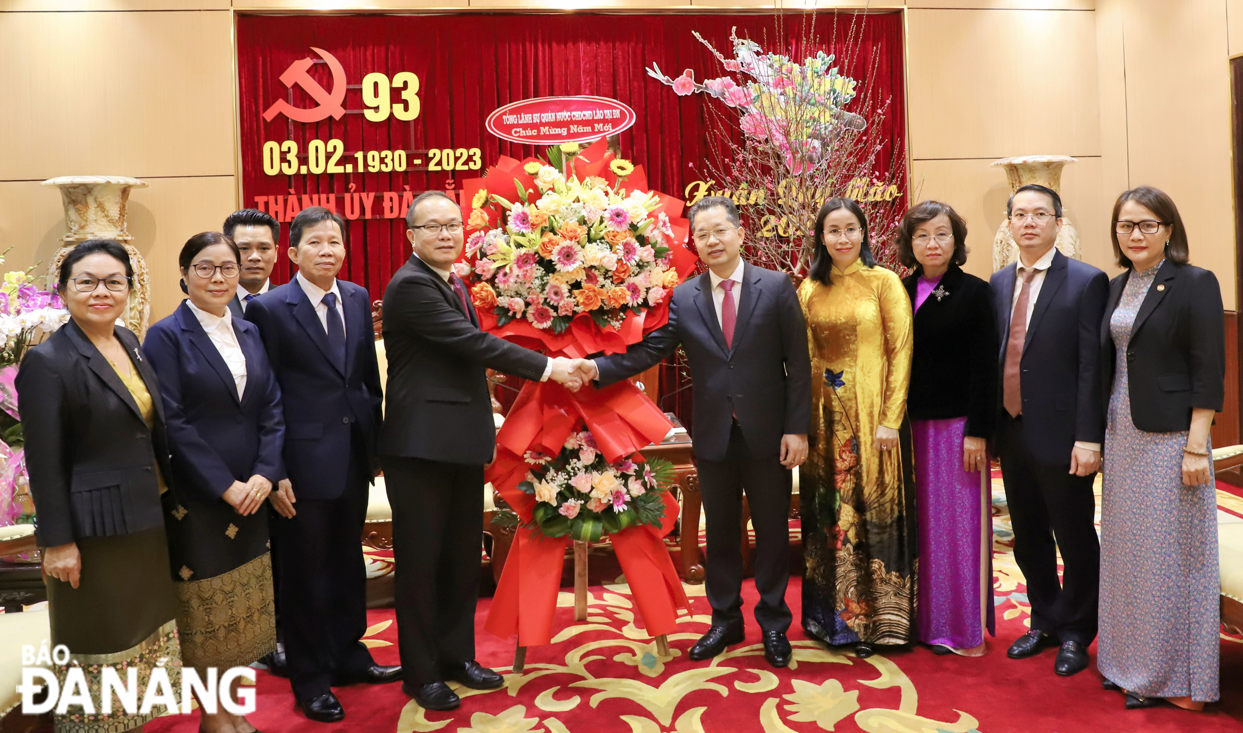 tong lanh su quan cac nuoc chuc tet thanh pho 3