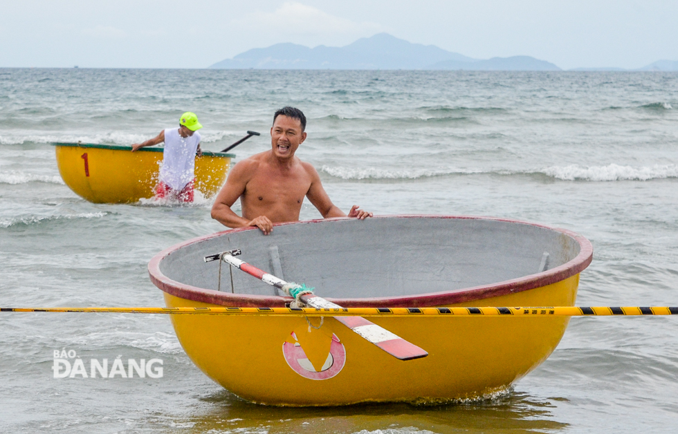 trang tri thung 5