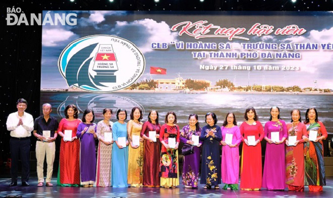 trao 440 suat hoc bong vu a dinh 2