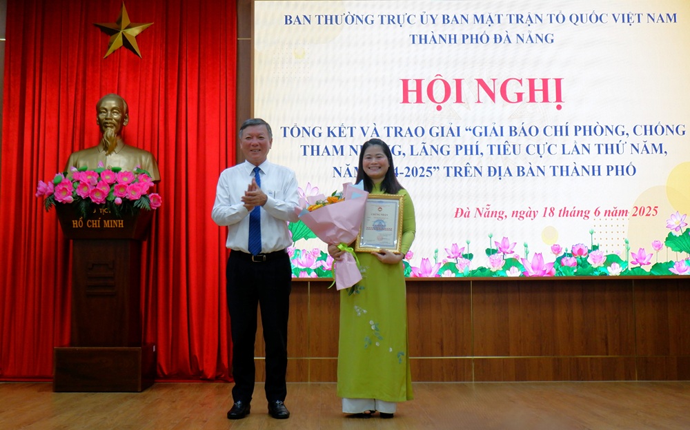 trao giai bao chi 2024 2025