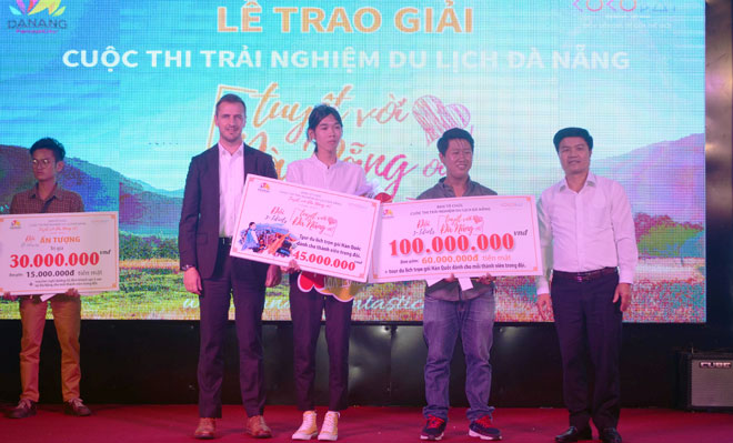 trao giai tuyet voi danang oi