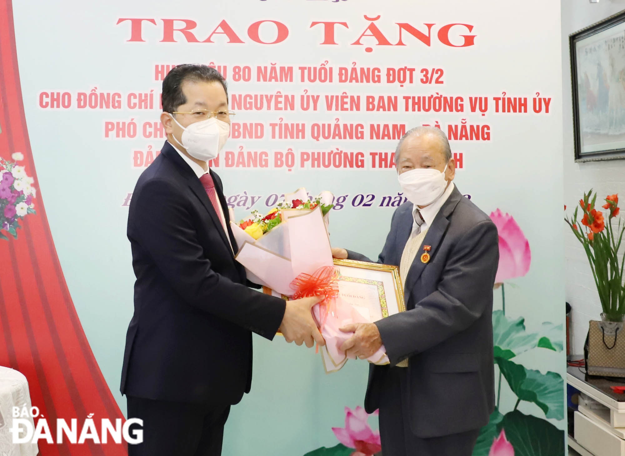 trao huy hi e1 bb 87u 80 n c4 83m tu e1 bb 95i c4 90 e1 ba a3ng cho c4 91 e1 bb 93ng ch c3 ad l c3 aa c4 90 c3 a0o