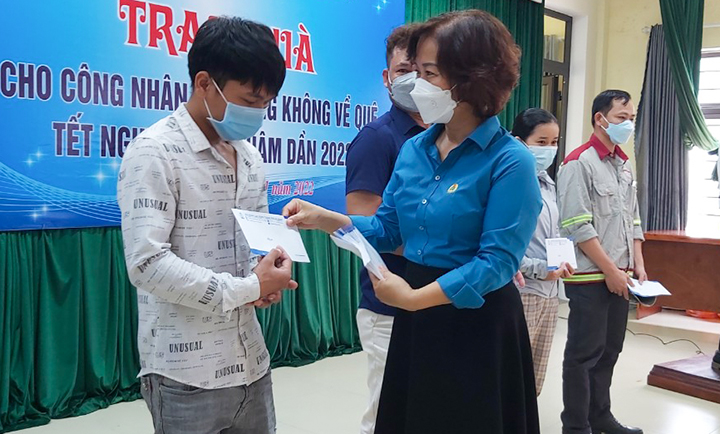 trao qu c3 a0 t e1 ba b7ng lao c4 91 e1 bb 99ng ho c3 a0n c e1 ba a3nh kh c3 b3 kh c4 83n