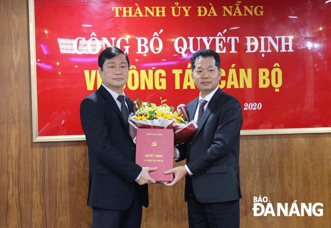trao quy e1 ba bft c4 91 e1 bb 8bnh cho c3 b4ng v c5 a9 tr c6 b0 e1 bb 9dng giang