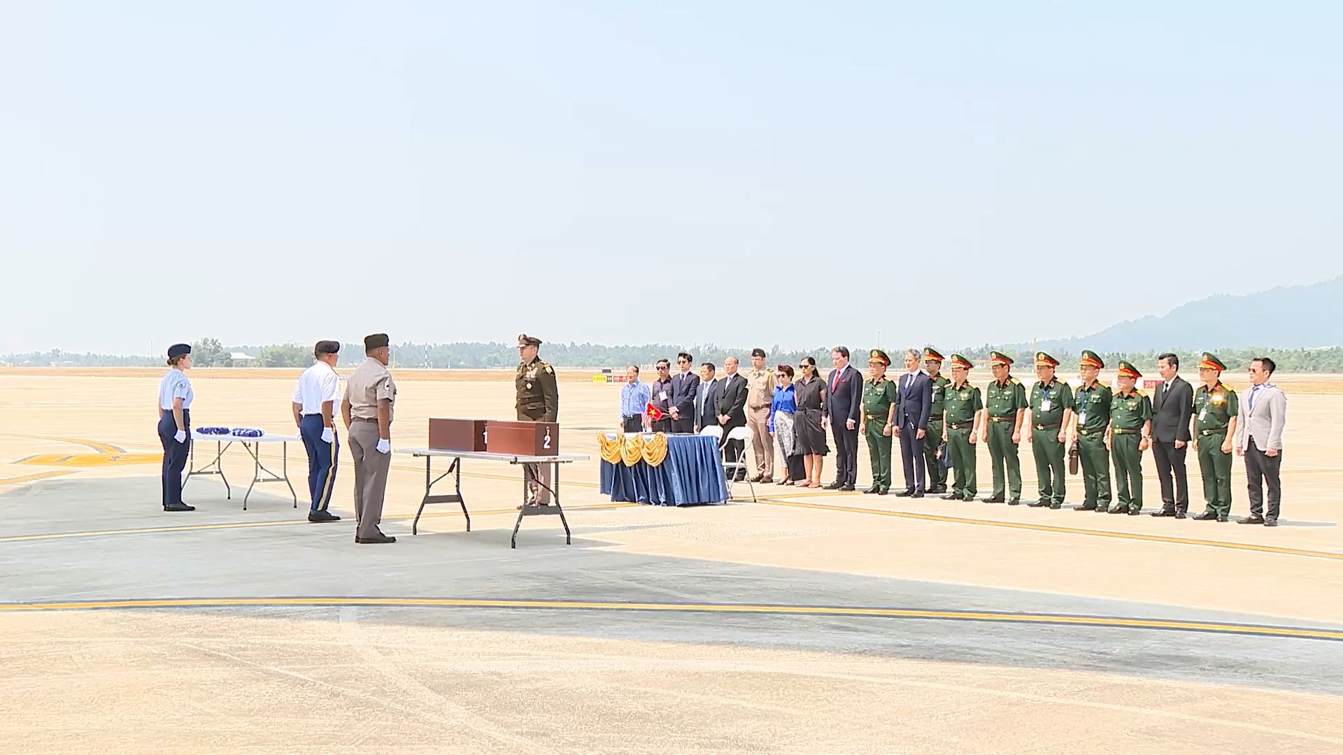 trao tra hai cot quan nhan hoa ky