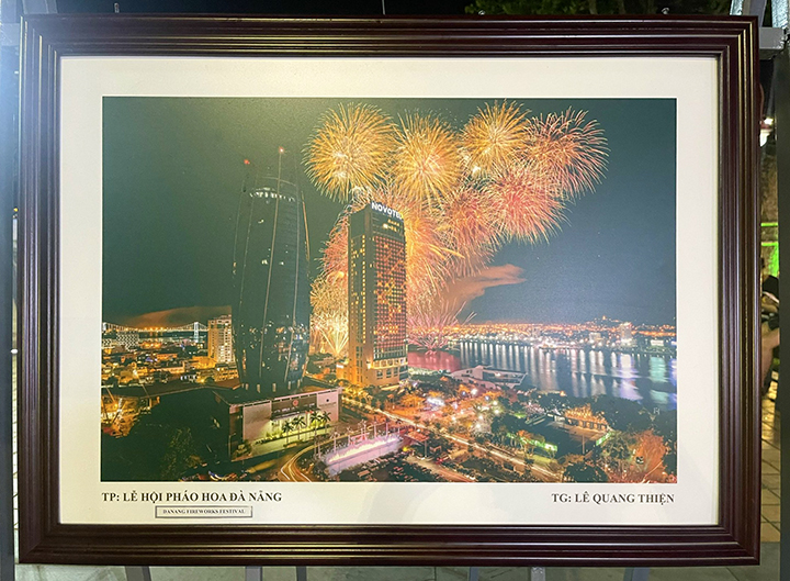trien lam anh 6 0509