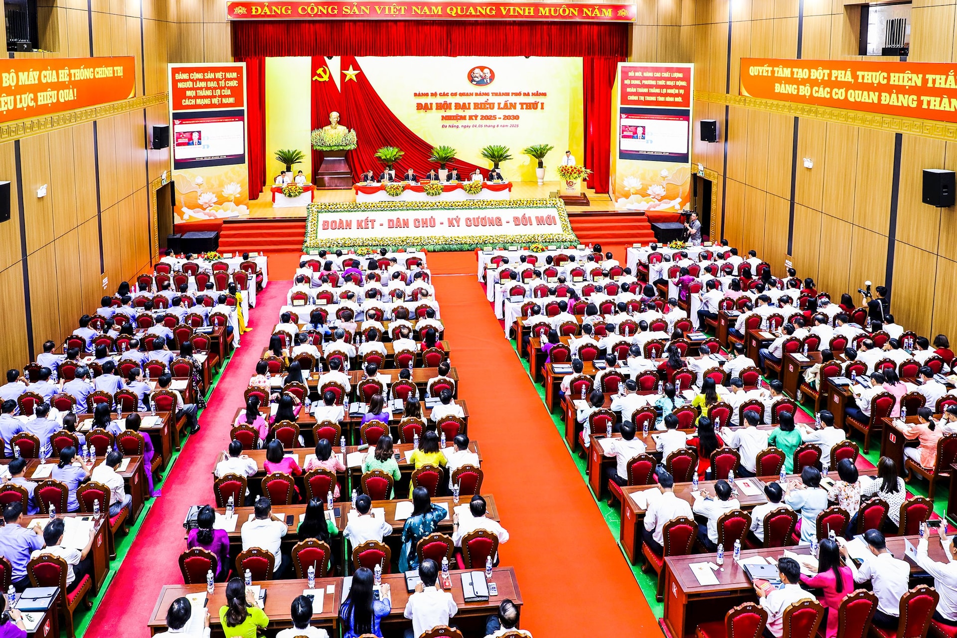 tru bi dai hoi dang cac co quan dang thanh pho 4