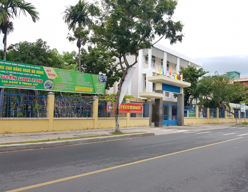 truong hoc 2