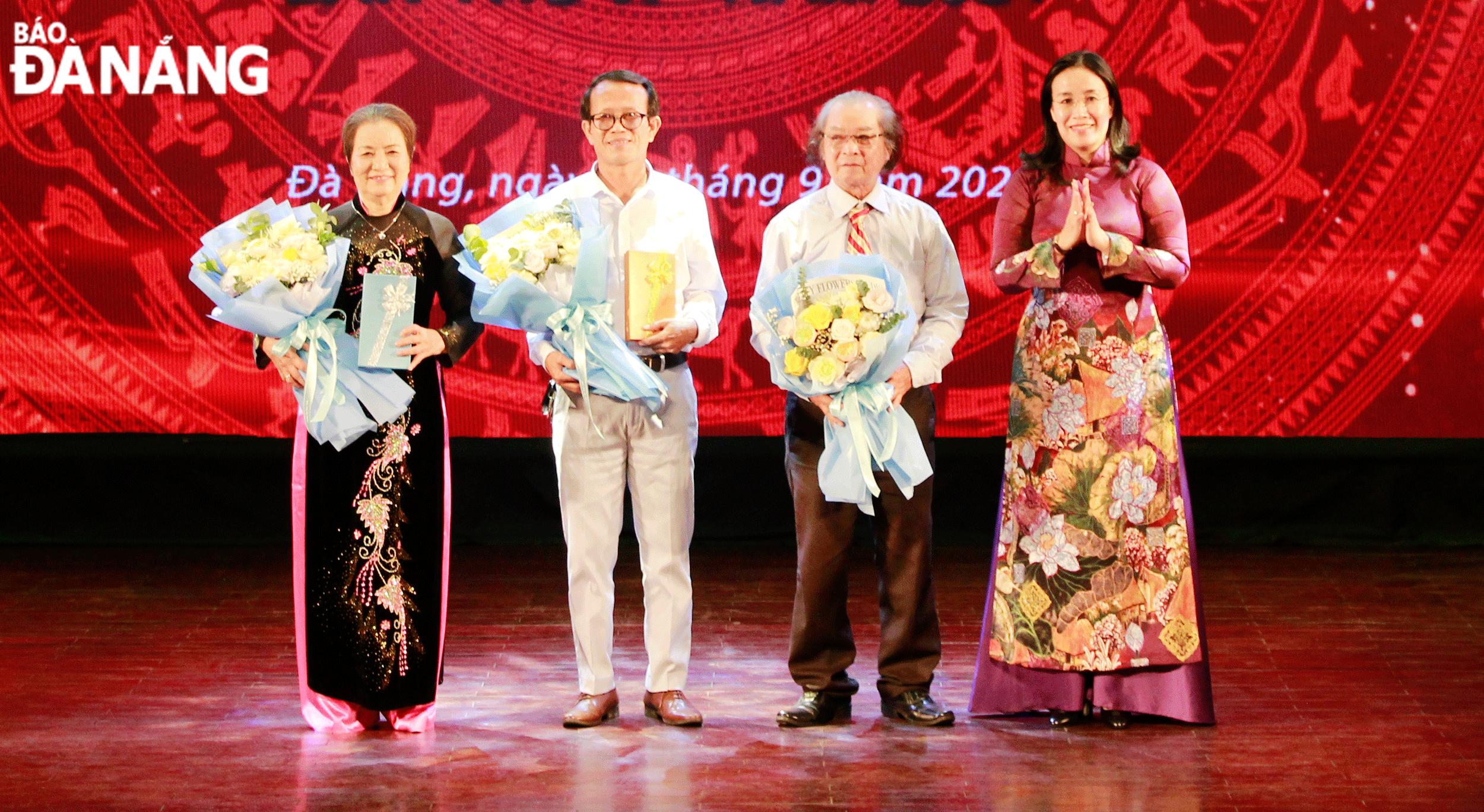 tuyen duong 13 nghe si dat danh hieu nha nuoc