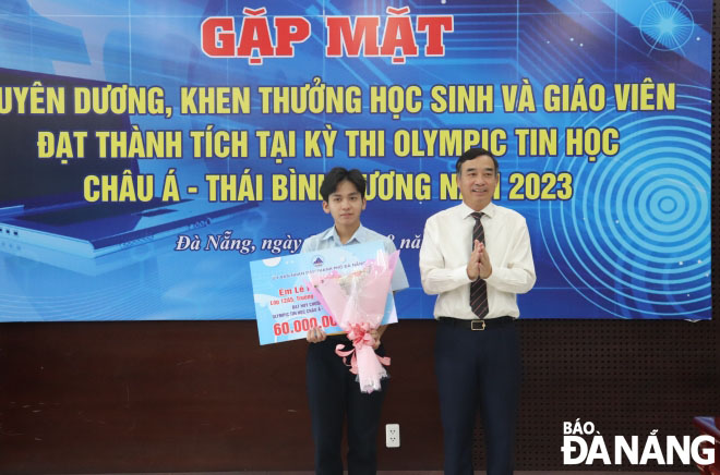 tuyen duong hoc sinh 2c giao vien dat giai olympic tin hoc chau a tbd
