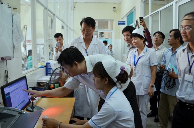 ung dung y te thong minh
