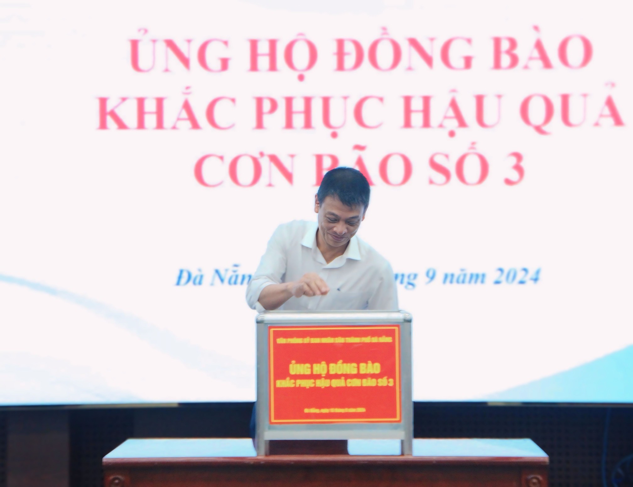 van phong ubnd ung ho dong bao chiu bao yagi 1