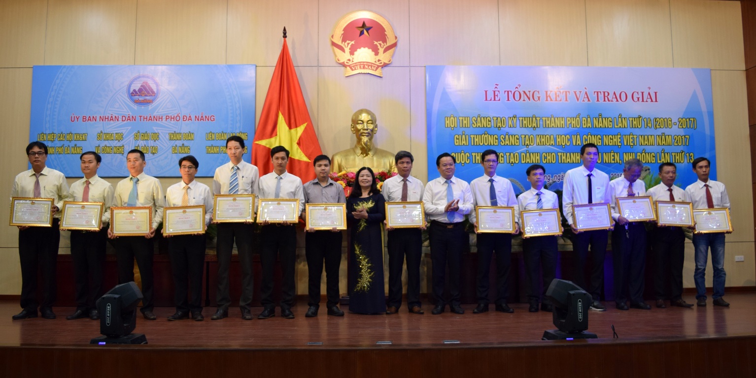 vinh danh khoa hoc
