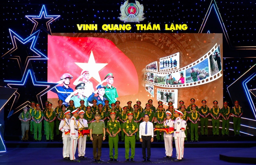 vinh quang th e1 ba a7m l e1 ba b7ng 3