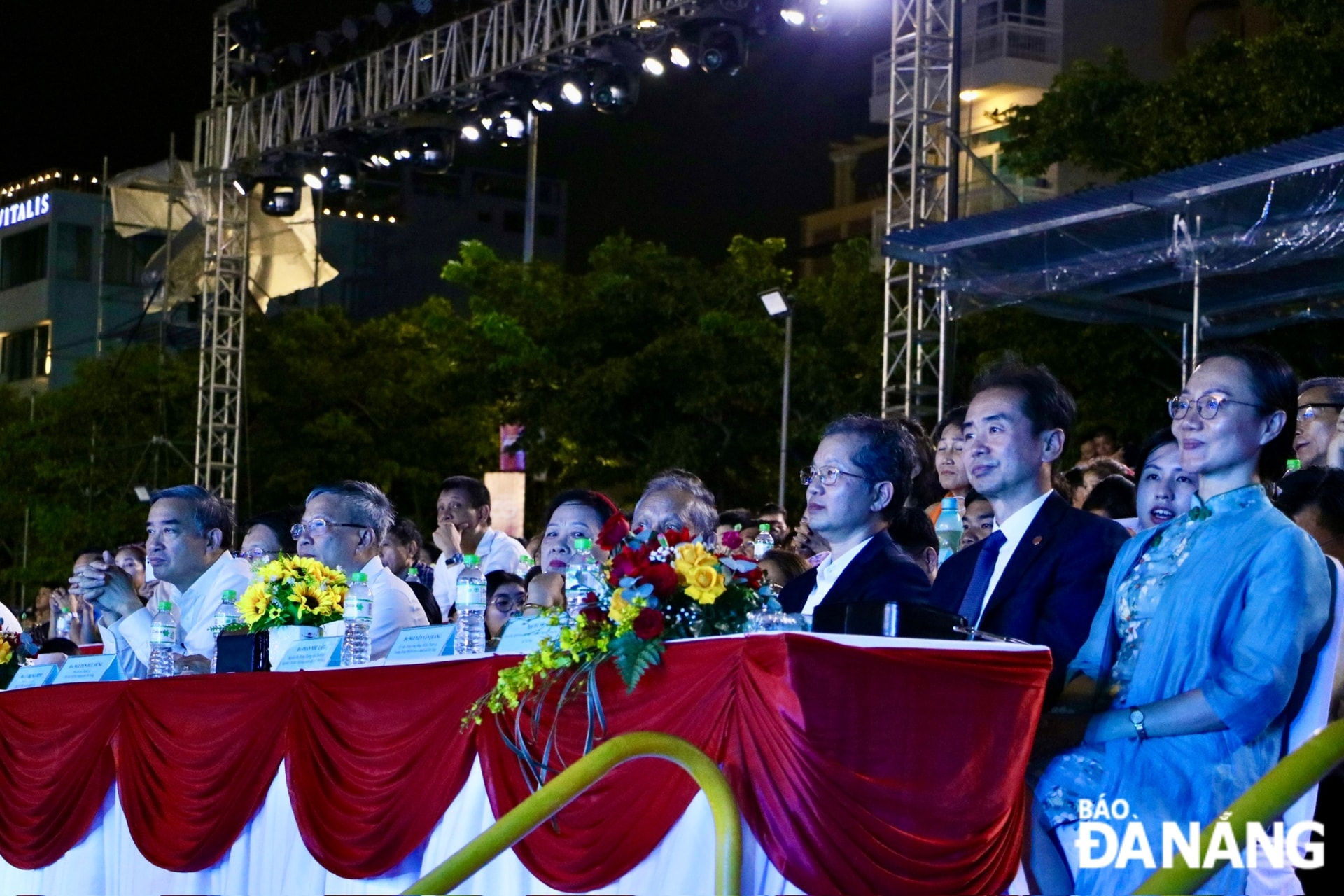 vn2song han3