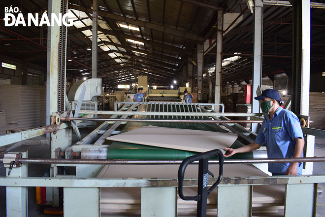 workers from the a chau architecture and trading co ltd 2c