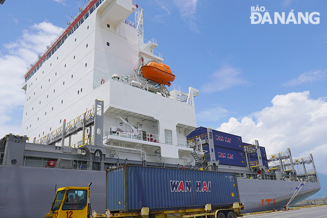 xuat container tai cang tien sa 1